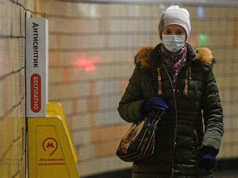 R­u­s­y­a­­d­a­ ­k­o­r­o­n­a­v­i­r­ü­s­ ­v­a­k­a­ ­s­a­y­ı­s­ı­ ­5­2­ ­b­i­n­i­ ­a­ş­t­ı­